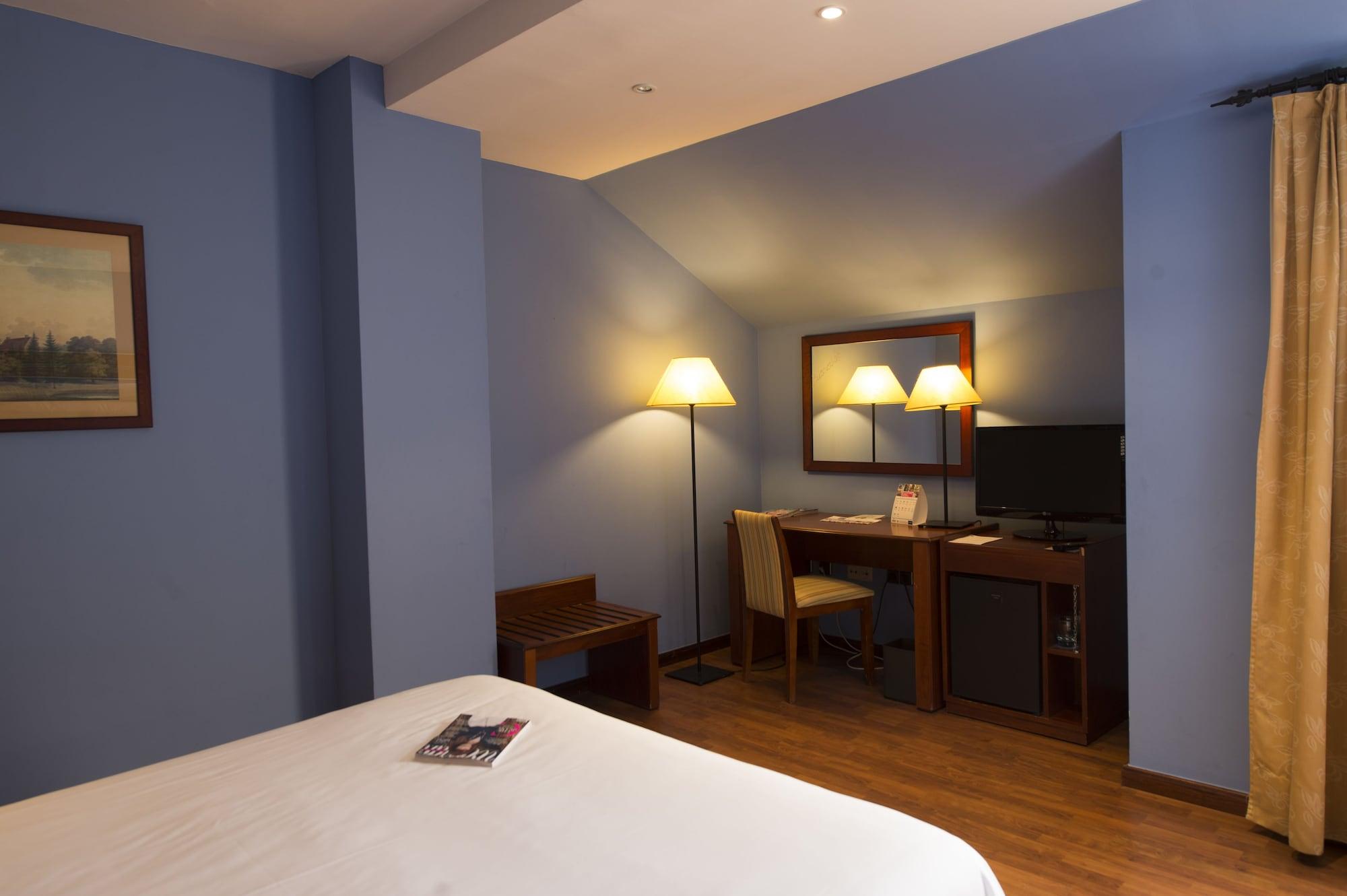 Hotel Segovia Sierra De Guadarrama à Los Ángeles de San Rafael Extérieur photo