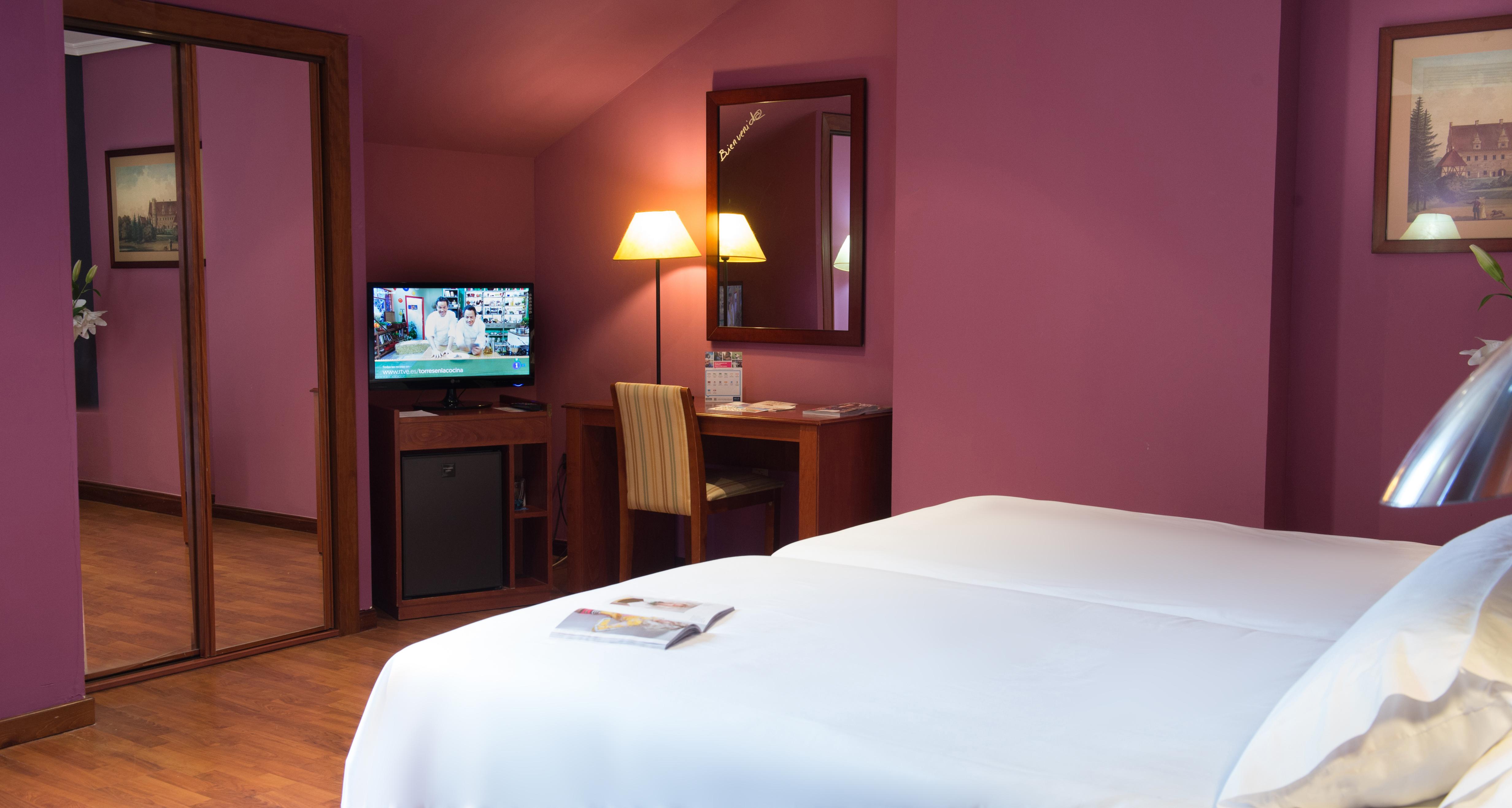 Hotel Segovia Sierra De Guadarrama à Los Ángeles de San Rafael Extérieur photo