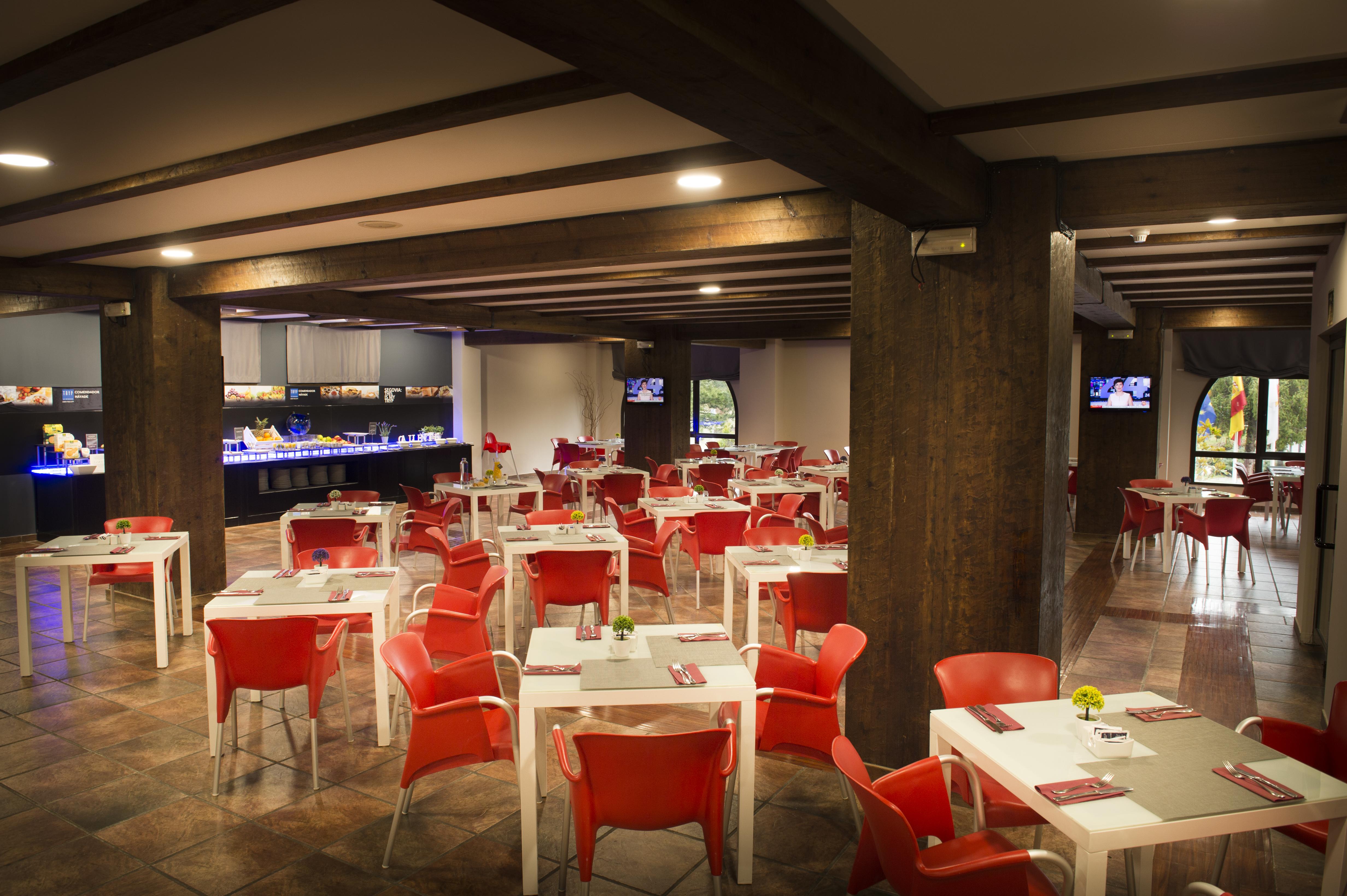 Hotel Segovia Sierra De Guadarrama à Los Ángeles de San Rafael Extérieur photo