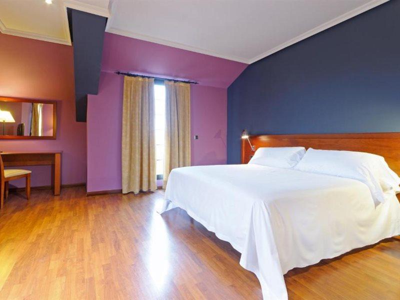 Hotel Segovia Sierra De Guadarrama à Los Ángeles de San Rafael Extérieur photo