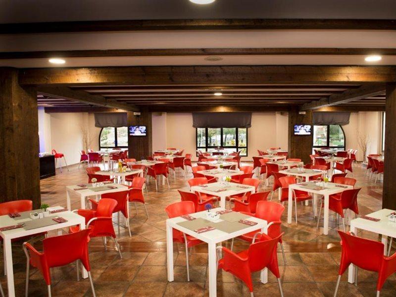 Hotel Segovia Sierra De Guadarrama à Los Ángeles de San Rafael Extérieur photo